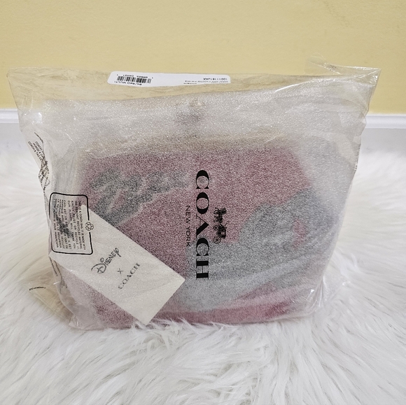 Disney X Coach Kisslock Frame Bag With Pluto - Picture 11 of 13